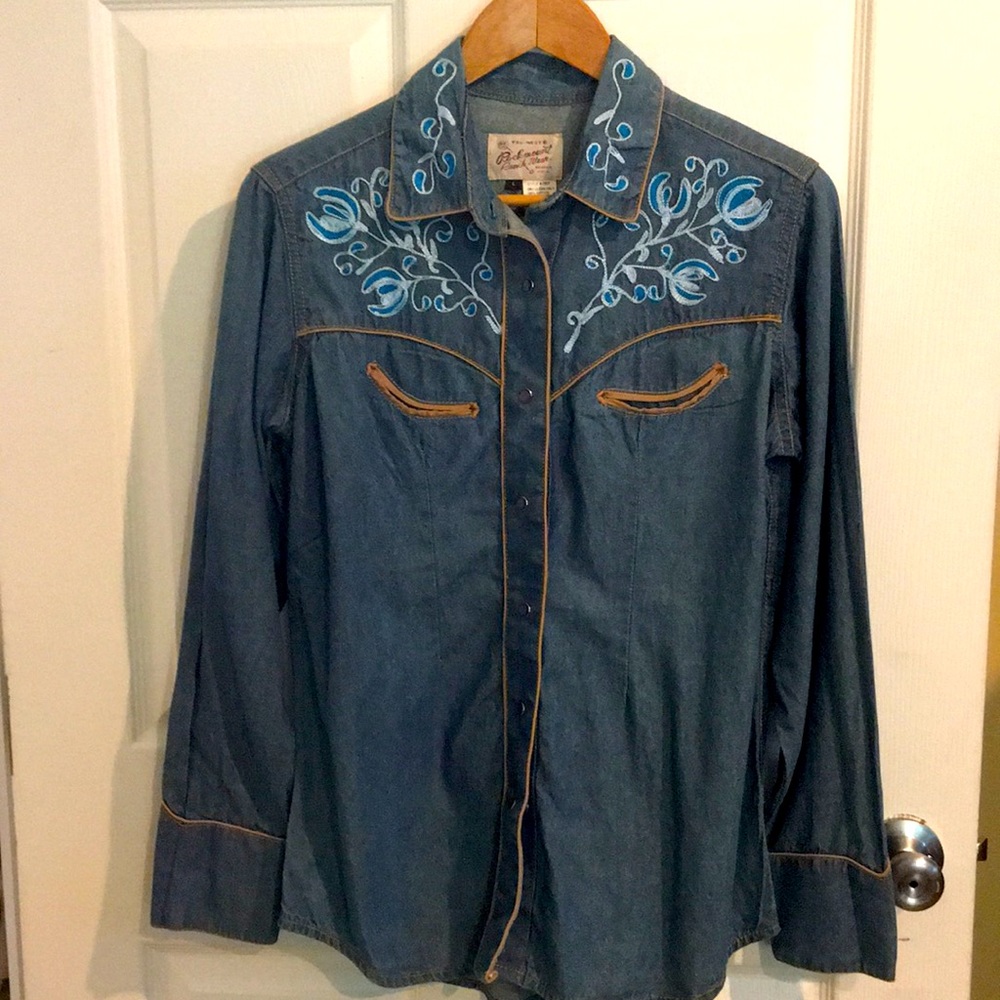 Rockmount Ranch Wear Woman’s long Sleeve shirt
